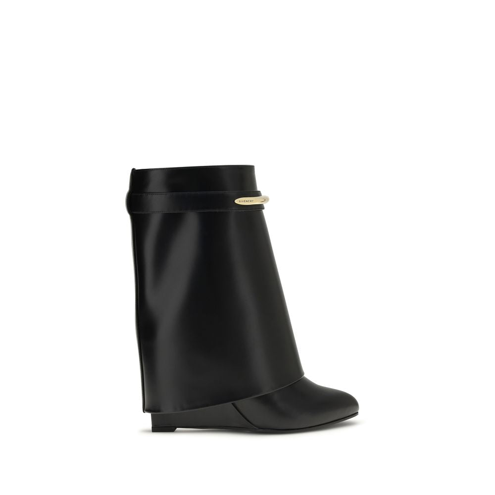 Black Calf Leather Bos Taurus Ankle Boots - TIZZIL