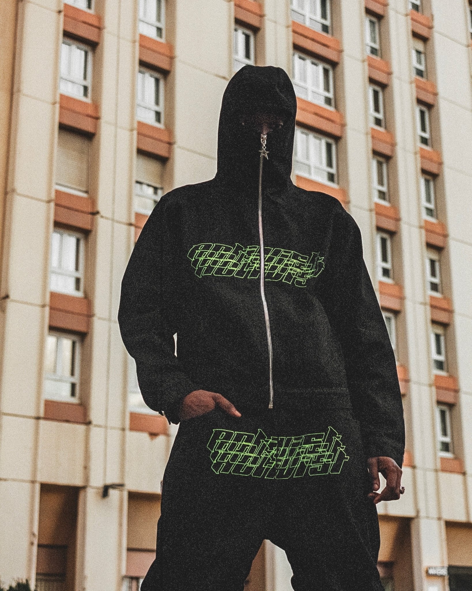 BLACK DENIM PANTS - TIZZIL