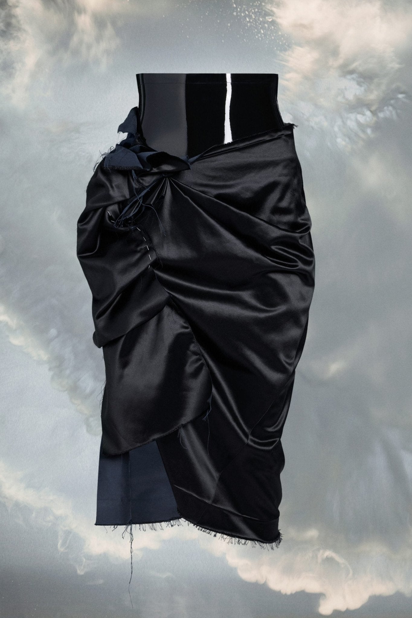 Black Fibres Midi Skirt - TIZZIL