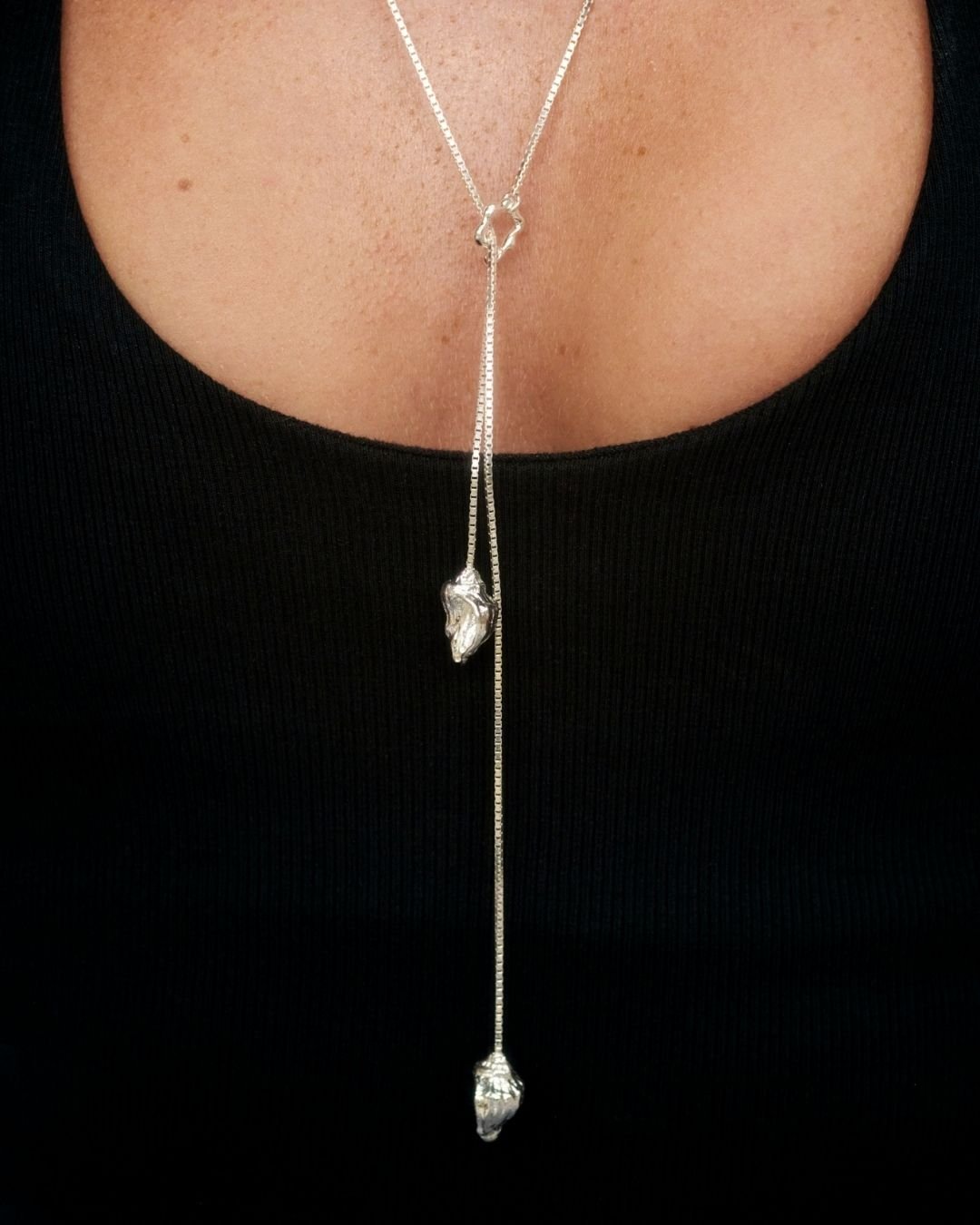 Keong Necklace - Silver - TIZZIL