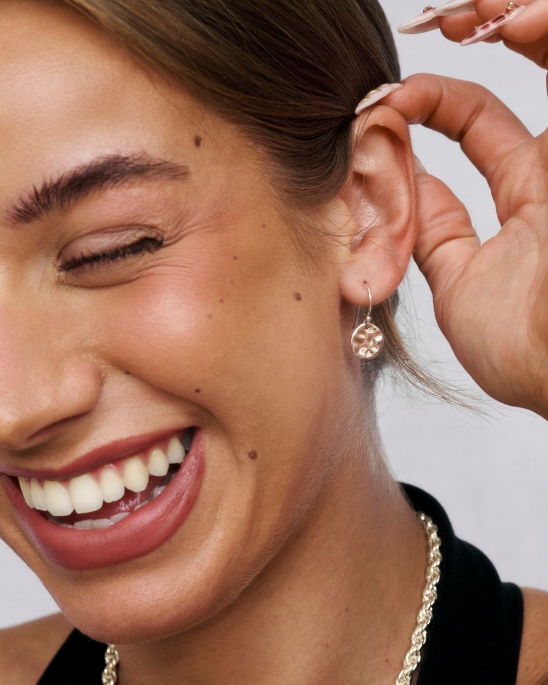 Kilau Earrings - Gold - TIZZIL