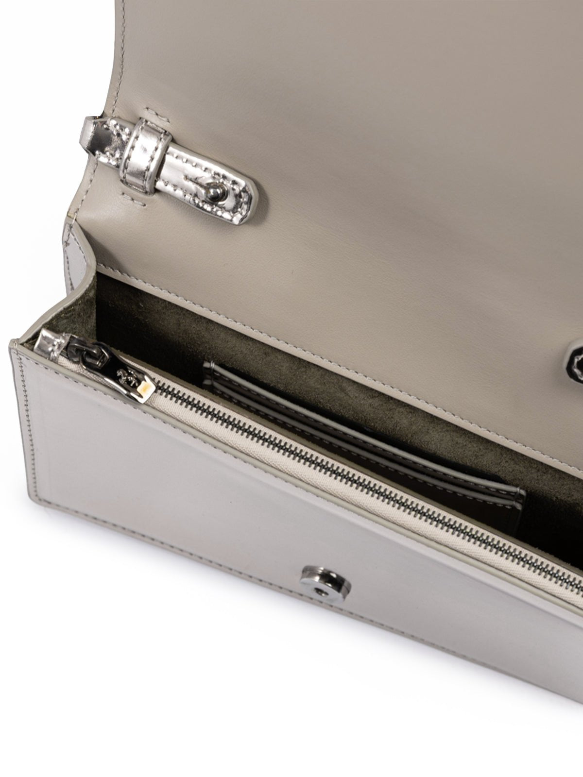 Metal Silver GT patent leather bag with chain - TIZZIL