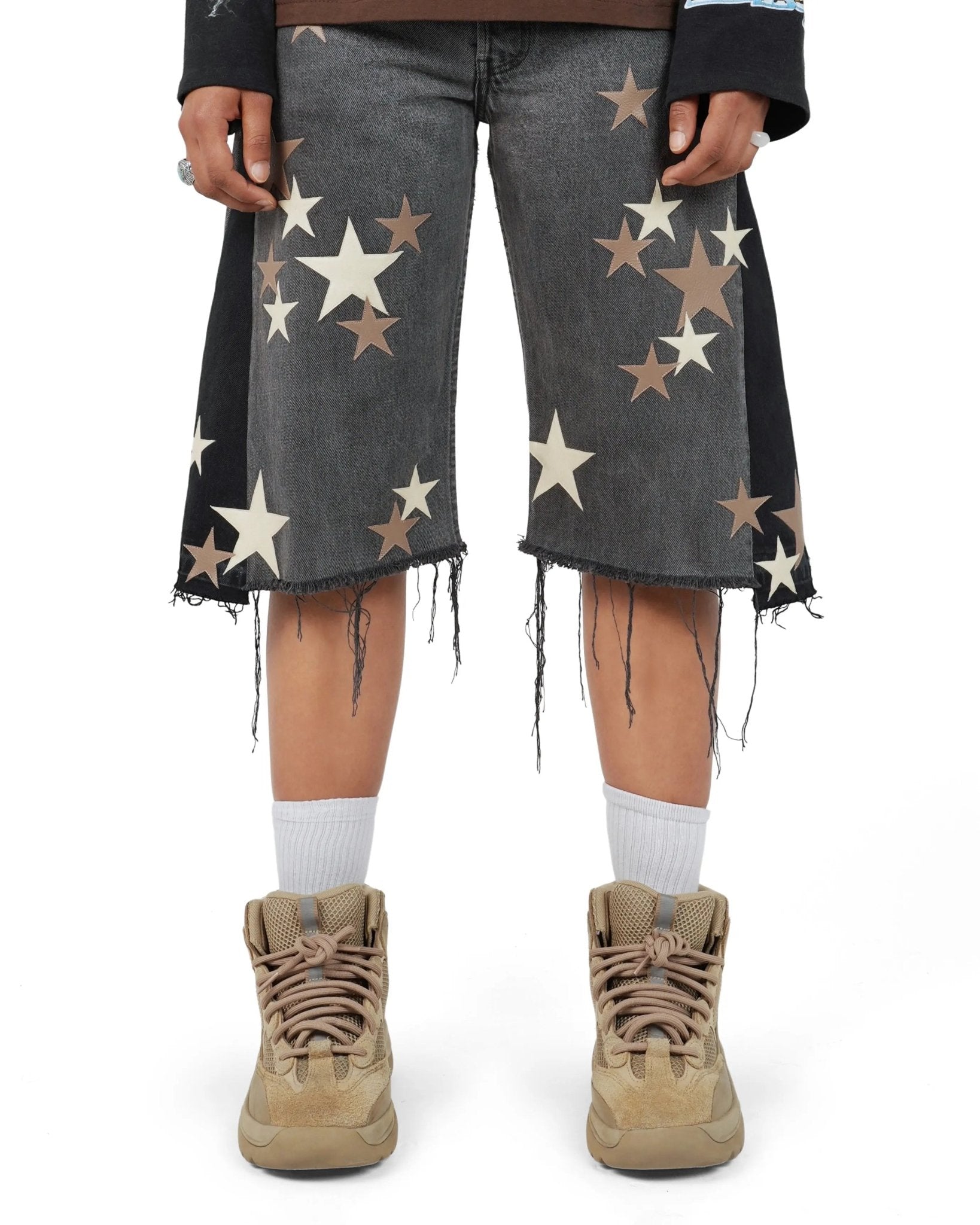STAR DENIM SHORTS - TIZZIL