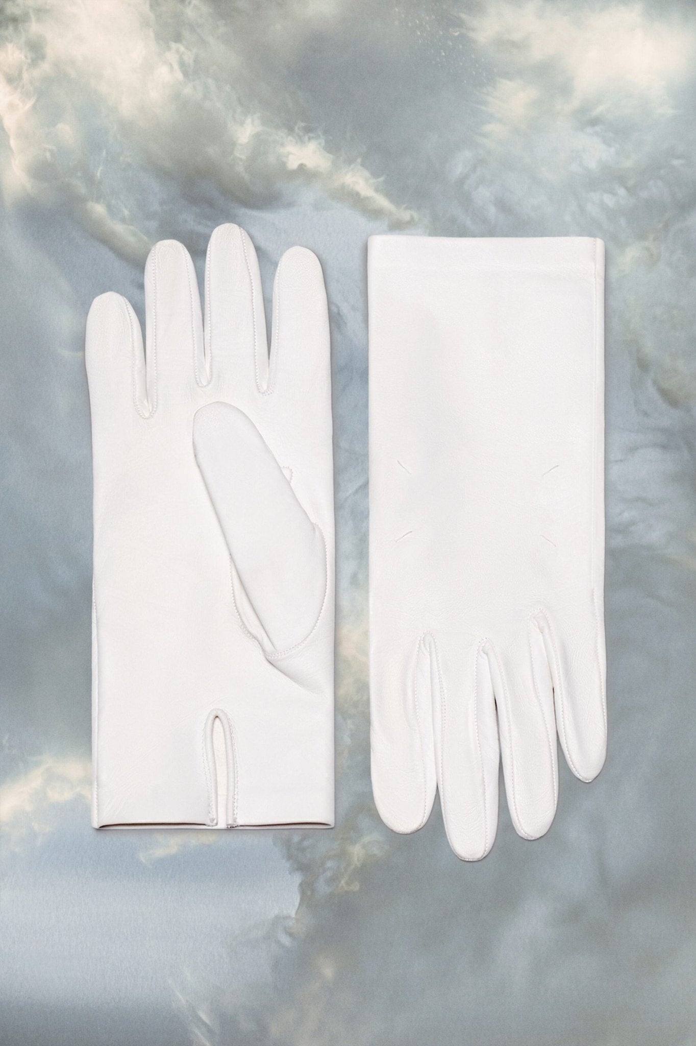 White Fibres Gloves - TIZZIL